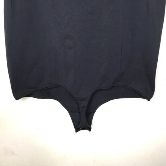 Skims Short Sleeve Seamless Essential Bodysuit Onyx 4X/5X - Picture 6 of 6